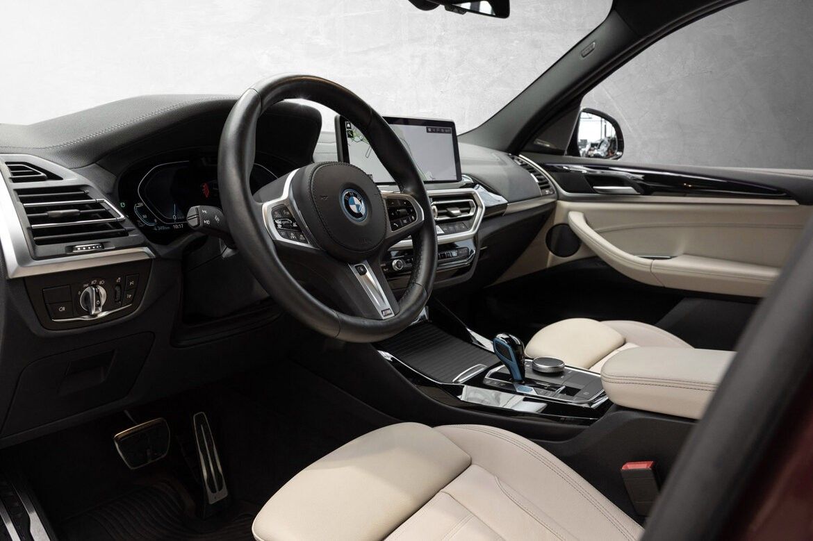 BMW iX3