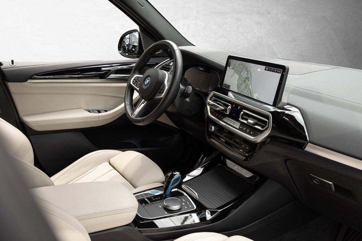 BMW iX3
