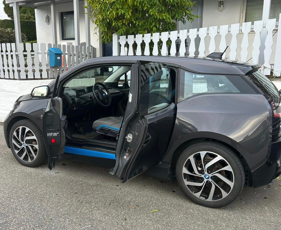 BMW i3
