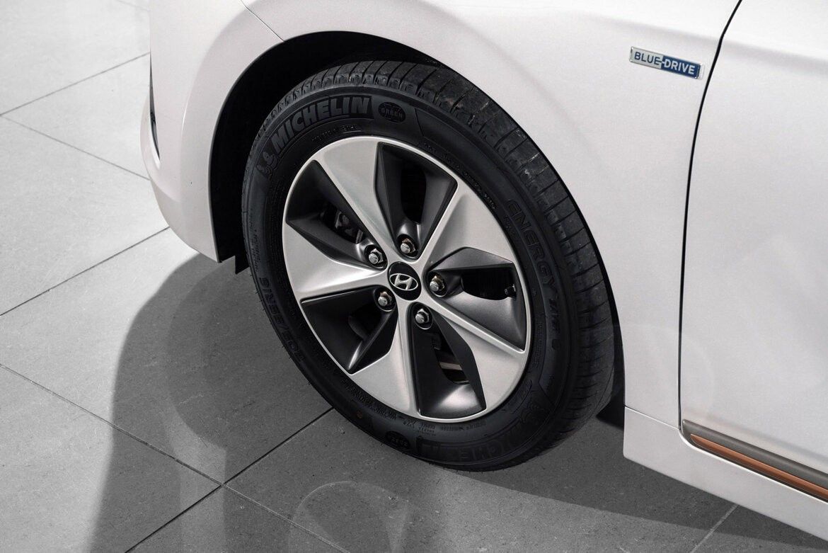 Hyundai IONIQ
