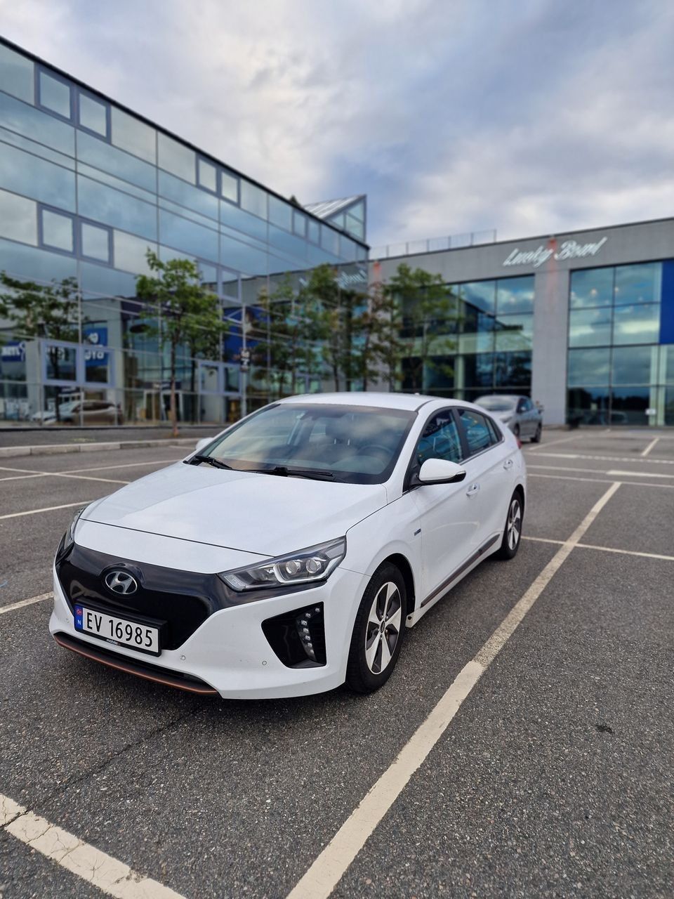 Hyundai IONIQ