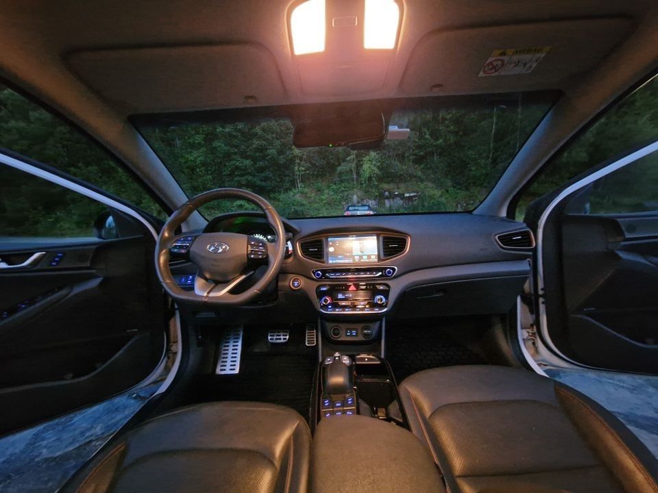Hyundai IONIQ