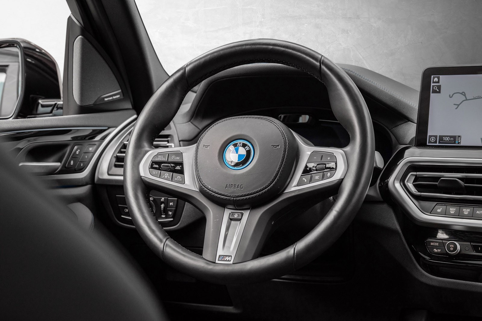 BMW iX3