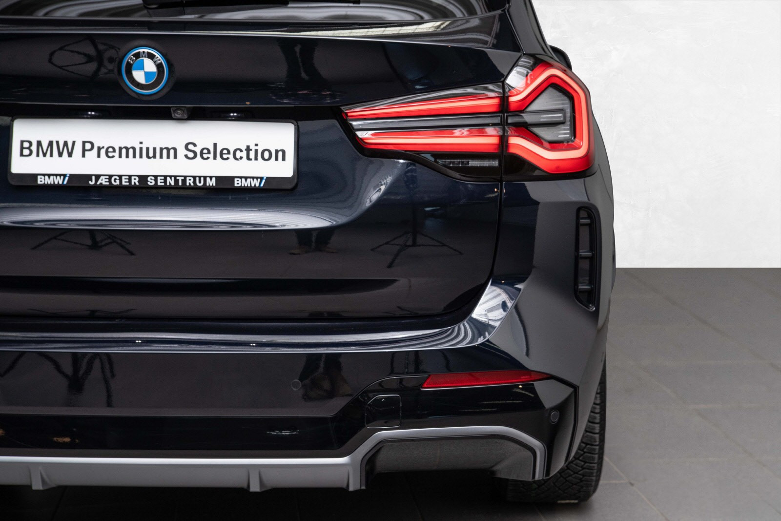 BMW iX3