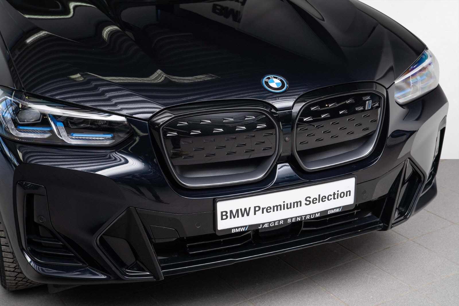 BMW iX3