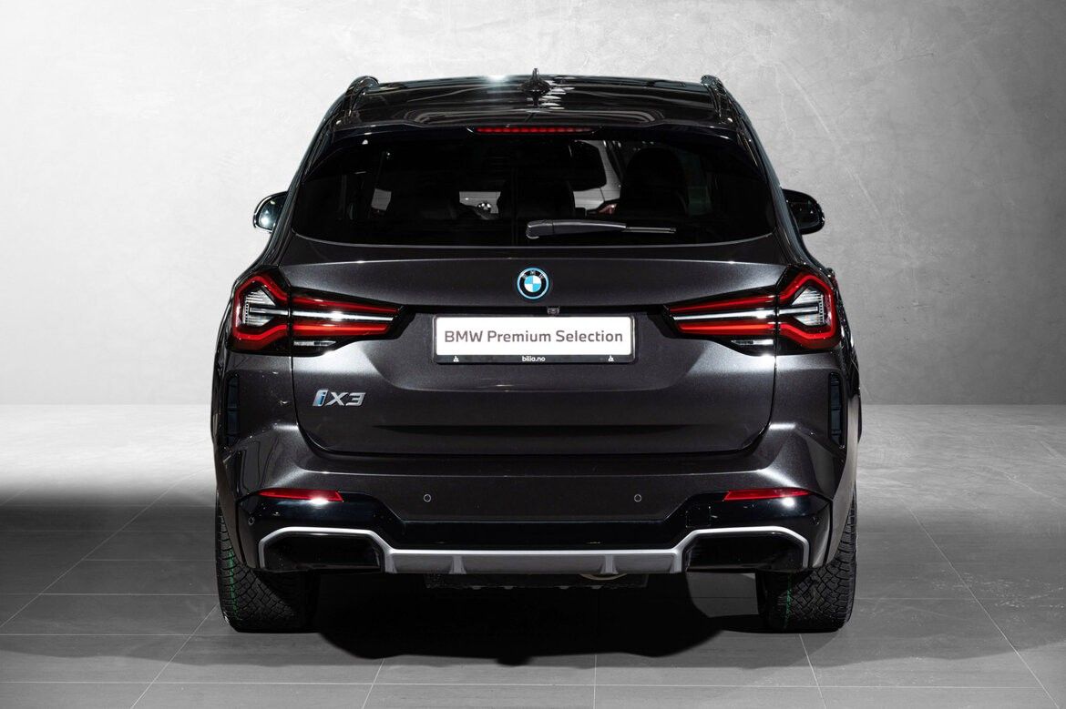 BMW iX3