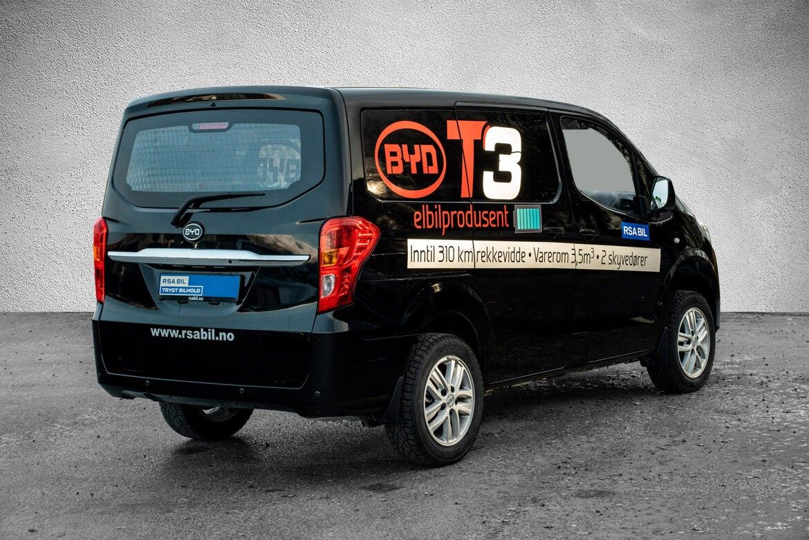 BYD T3