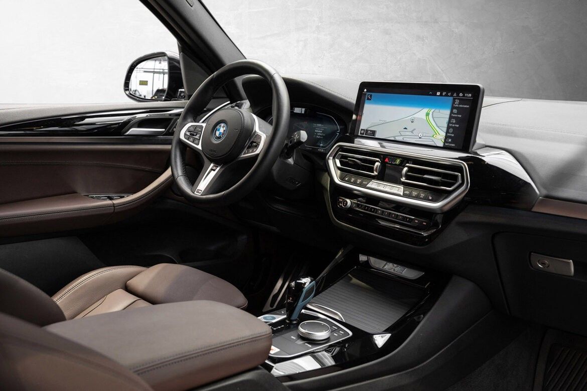 BMW iX3