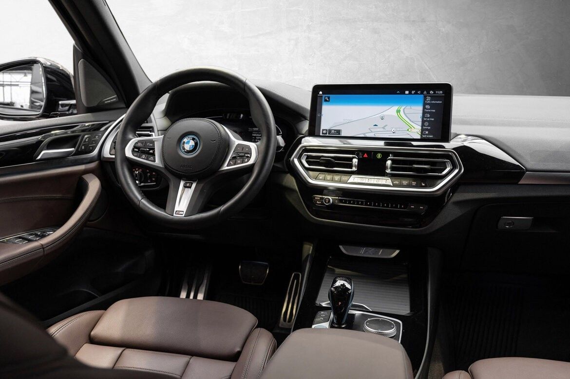 BMW iX3