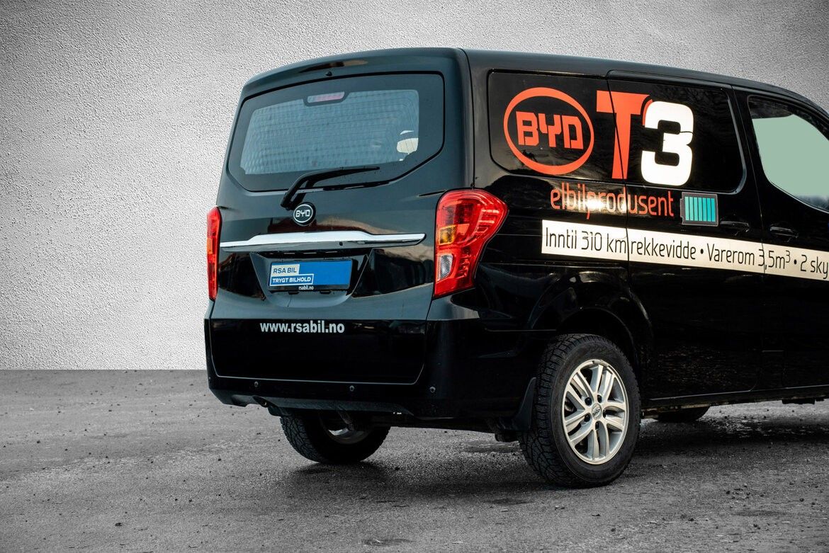 BYD T3