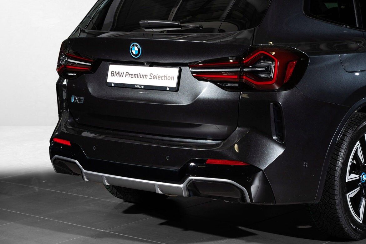 BMW iX3