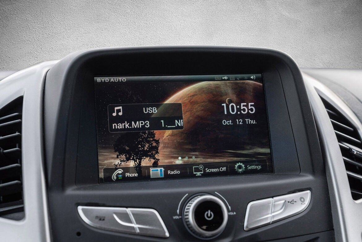 BYD T3