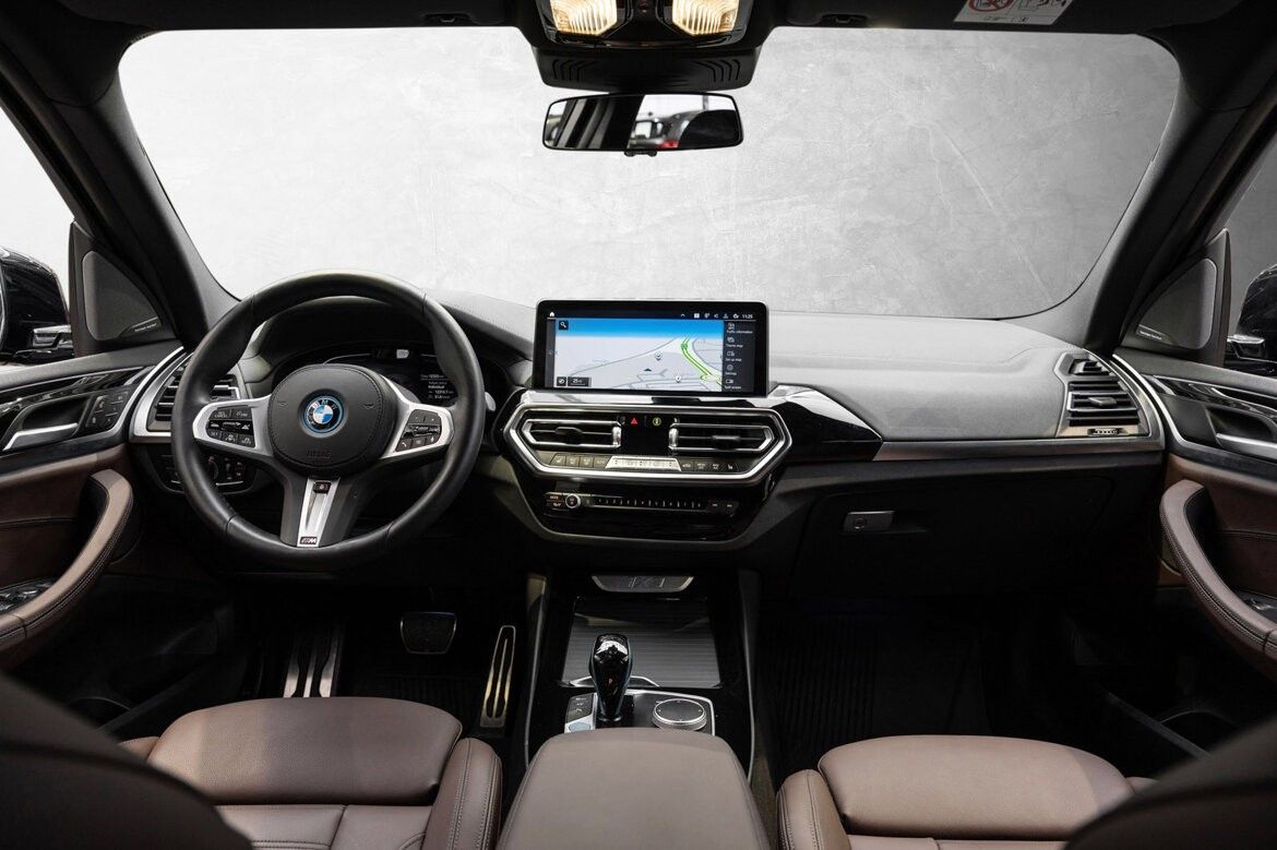 BMW iX3