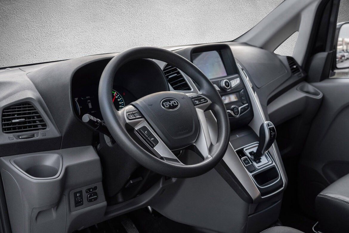 BYD T3