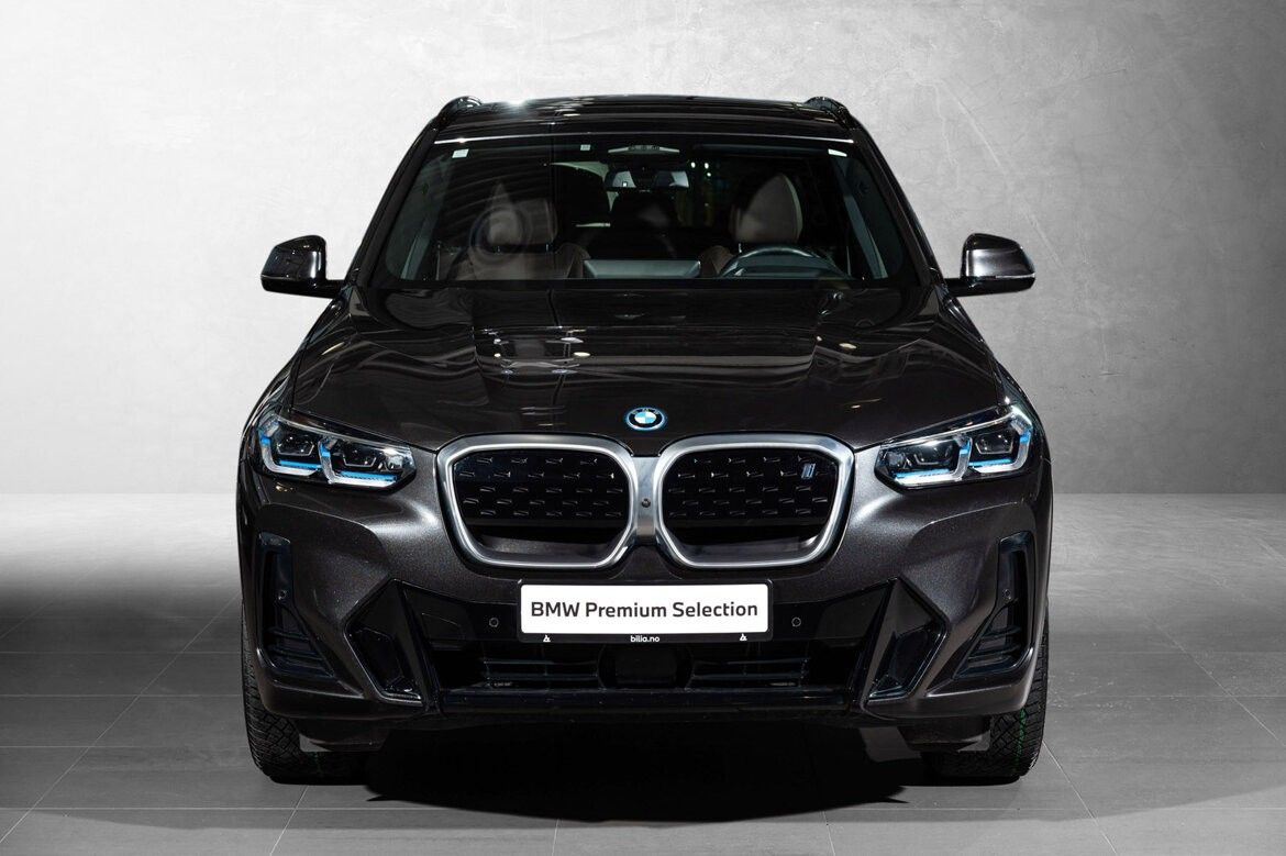BMW iX3