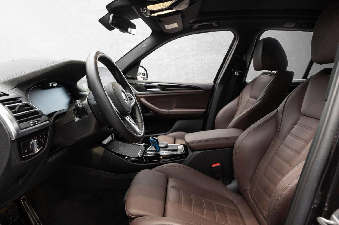 BMW iX3