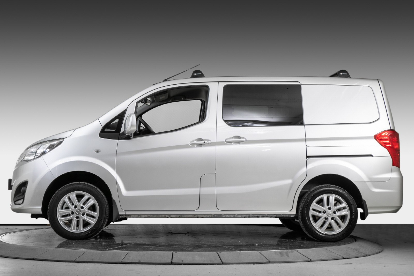 BYD T3