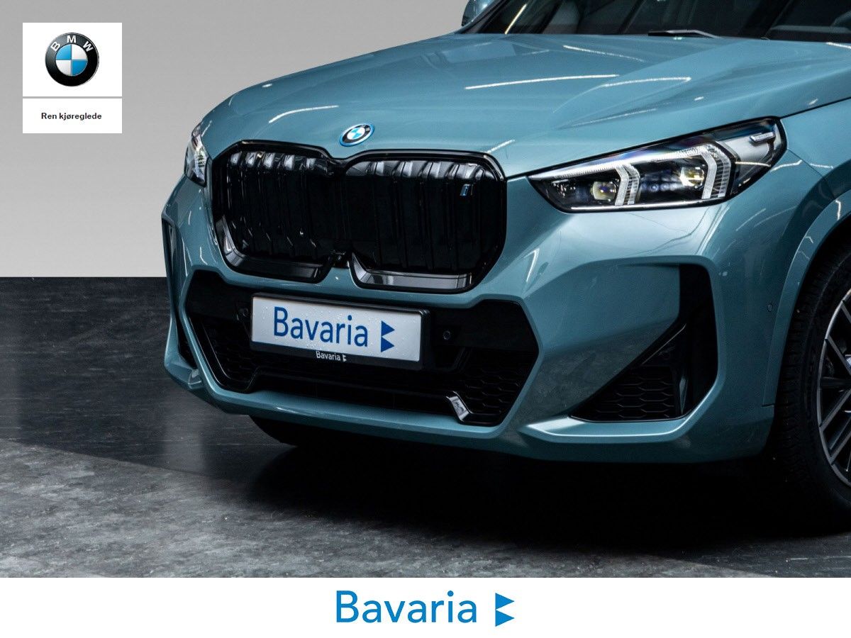 BMW iX1
