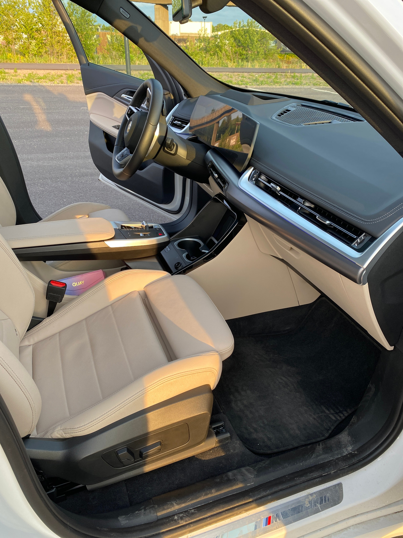 BMW iX1