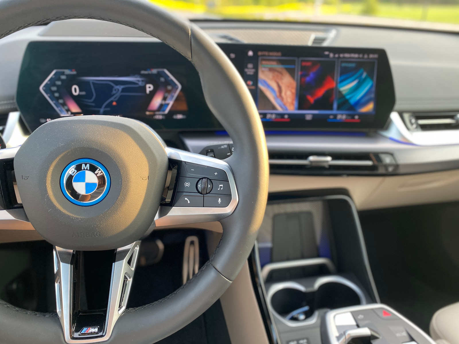BMW iX1