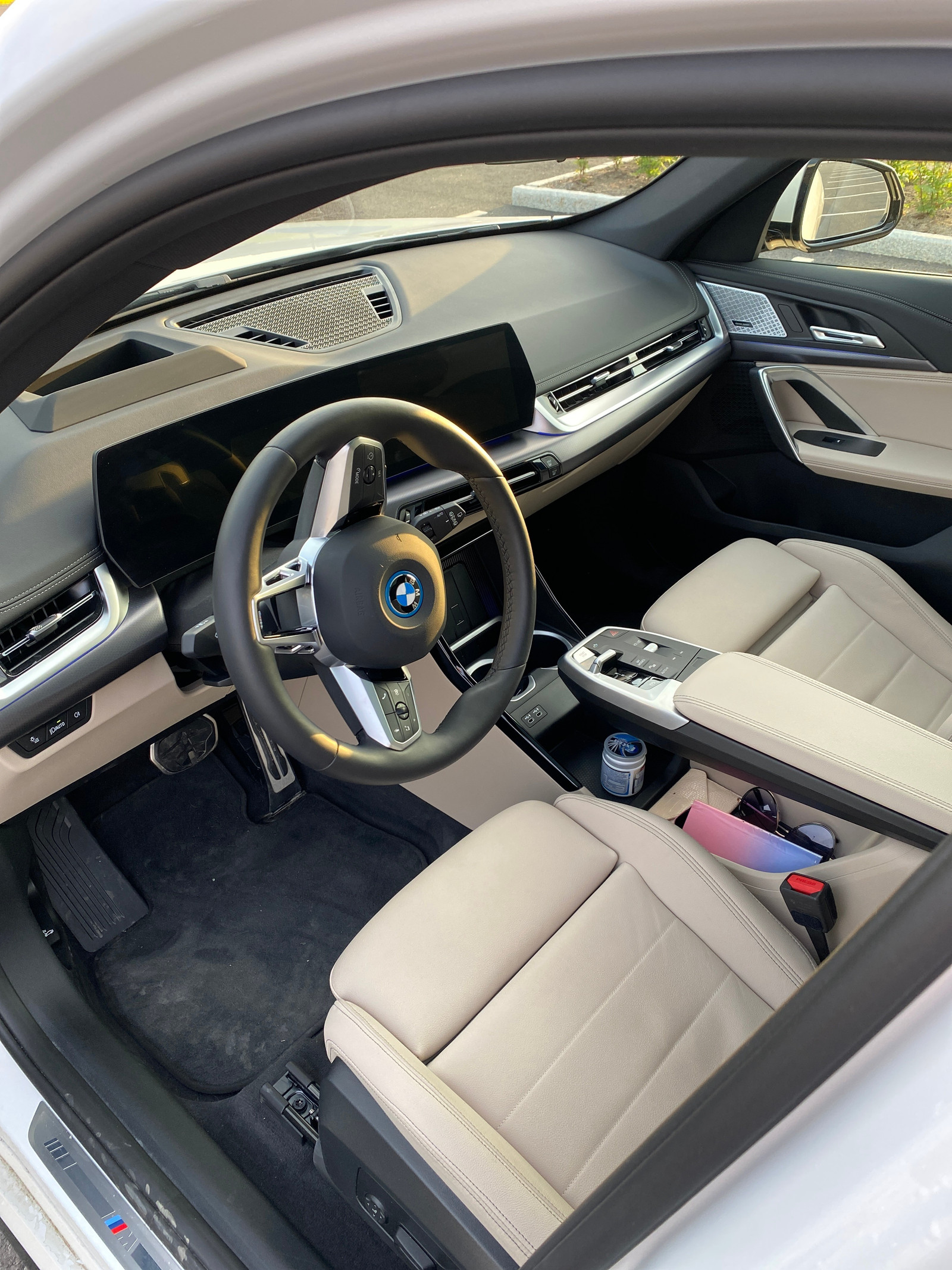 BMW iX1