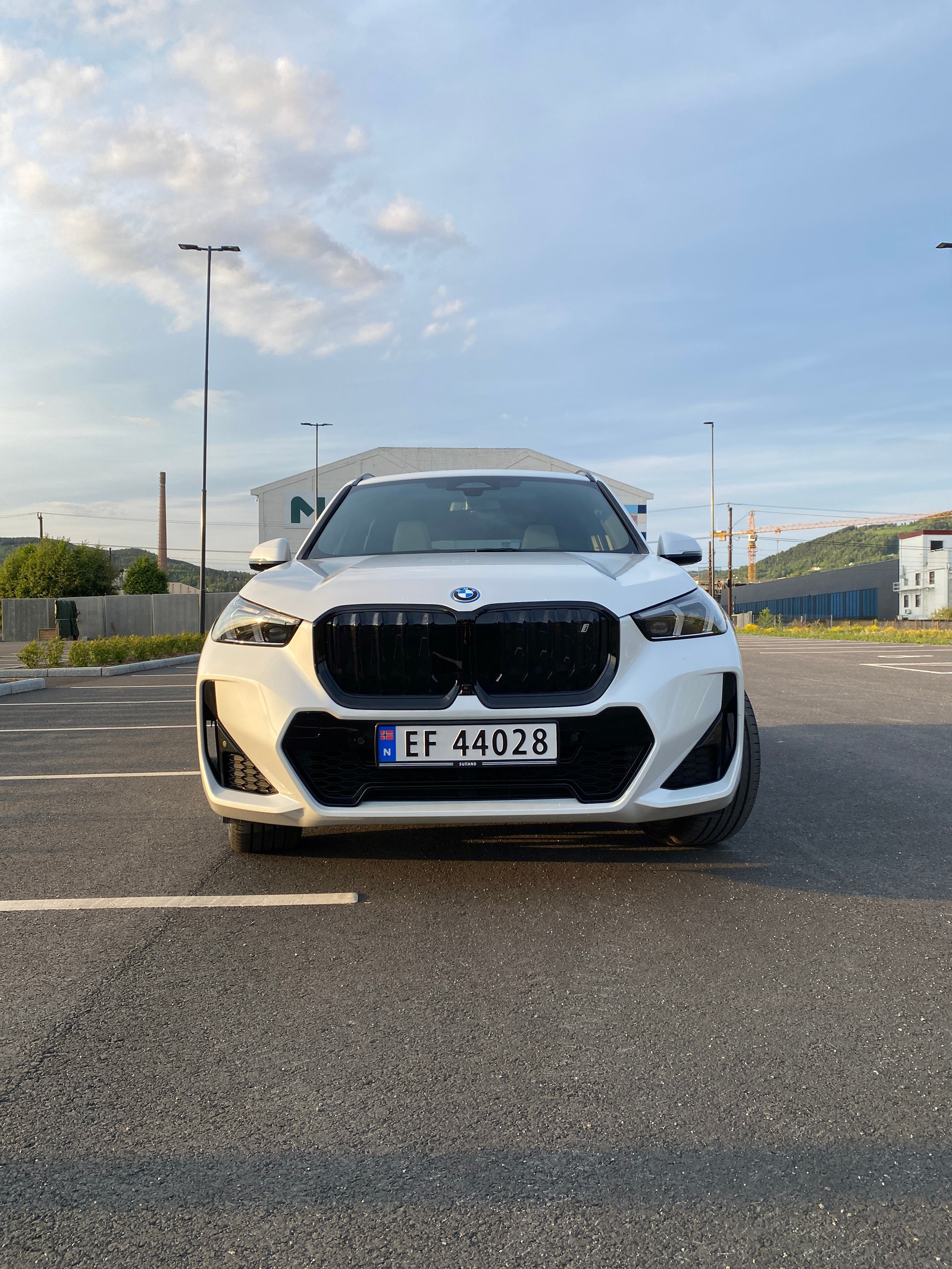 BMW iX1