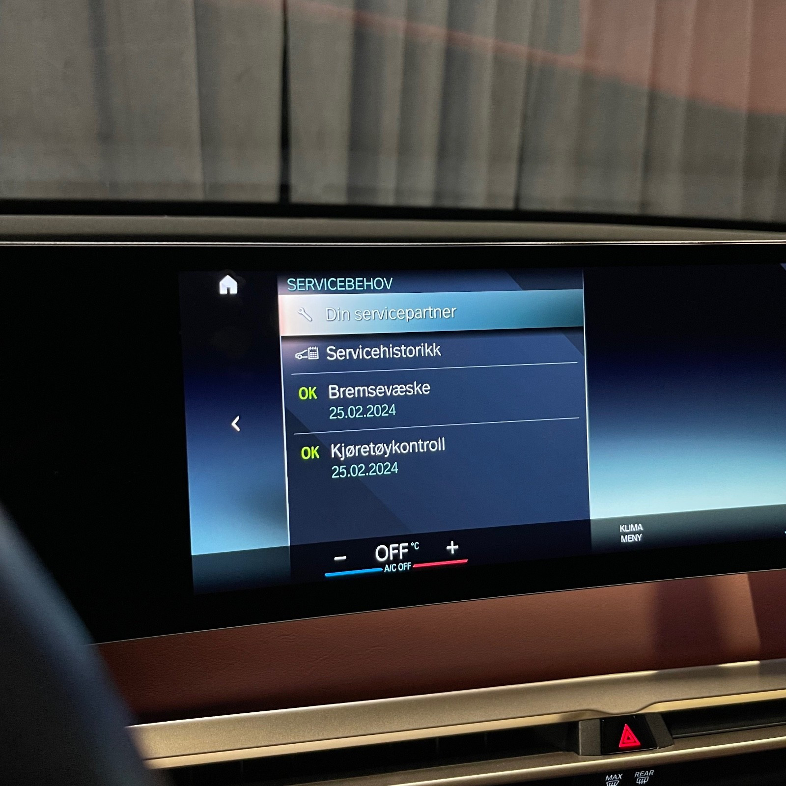 BMW iX xDrive 50
