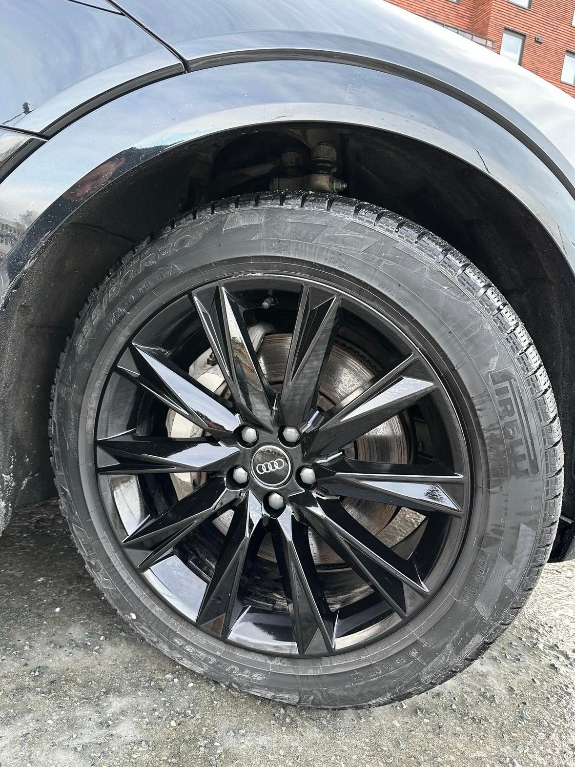 Audi e-tron