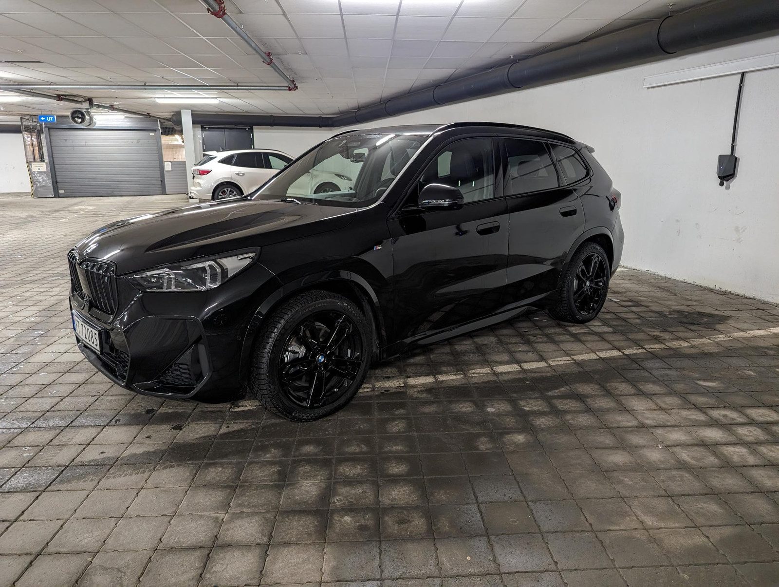 BMW iX1