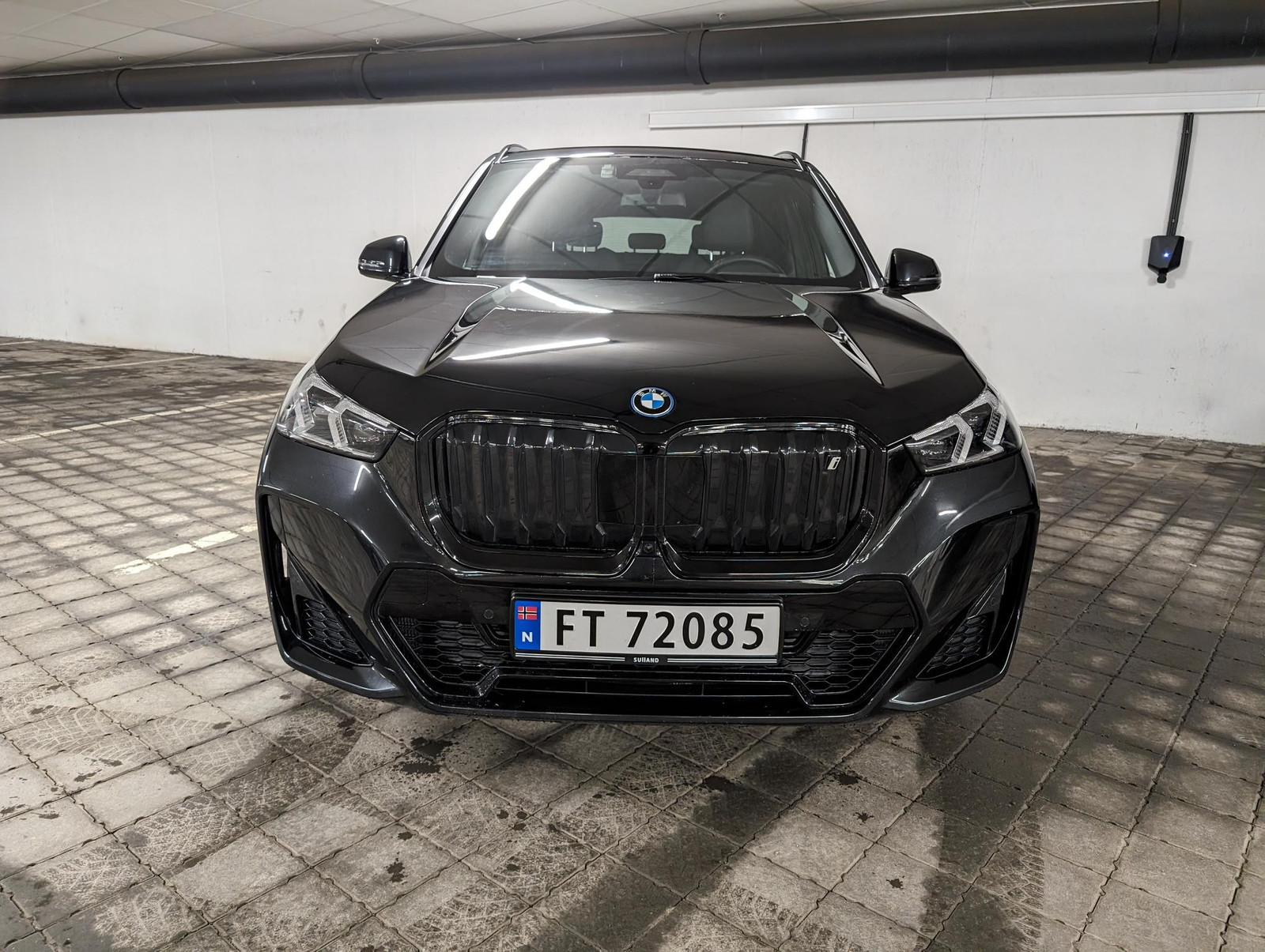BMW iX1