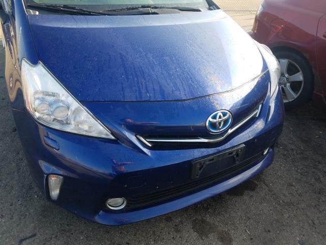 Toyota Prius V 2013