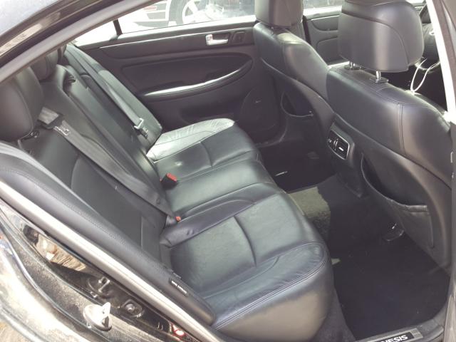 Hyundai Genesis 5 2013