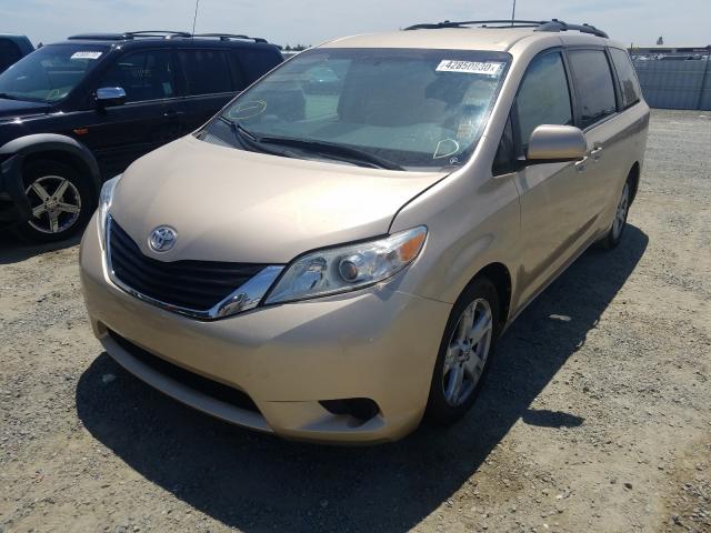 Toyota Sienna LE 2014