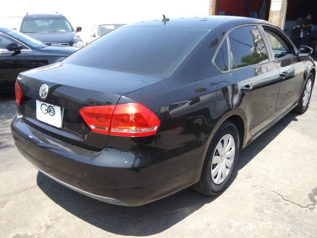 Volkswagen Passat S 2013