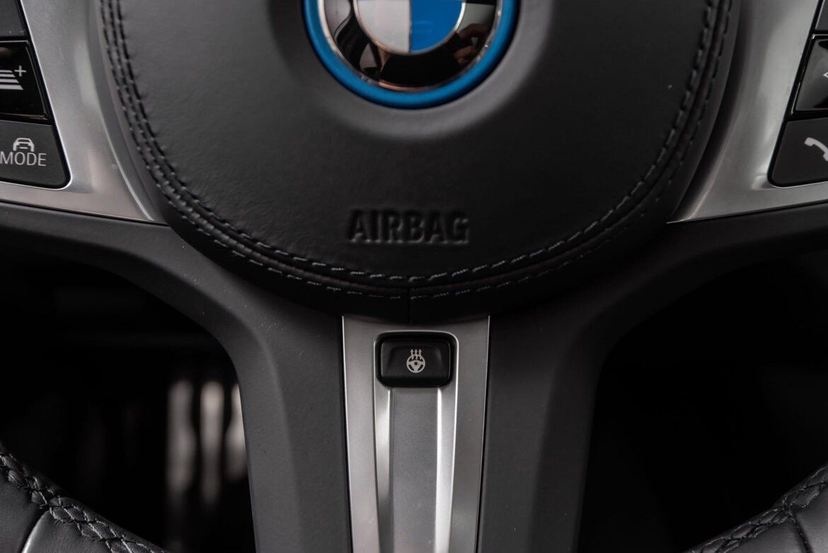 BMW iX3