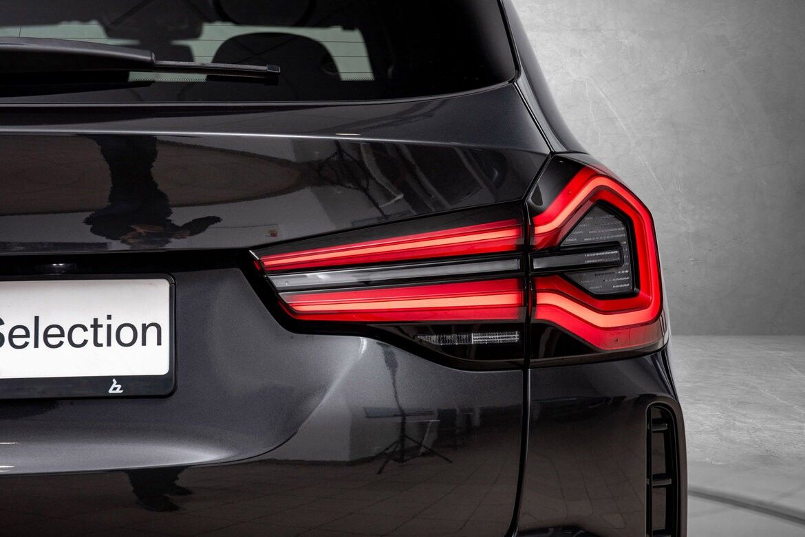 BMW iX3