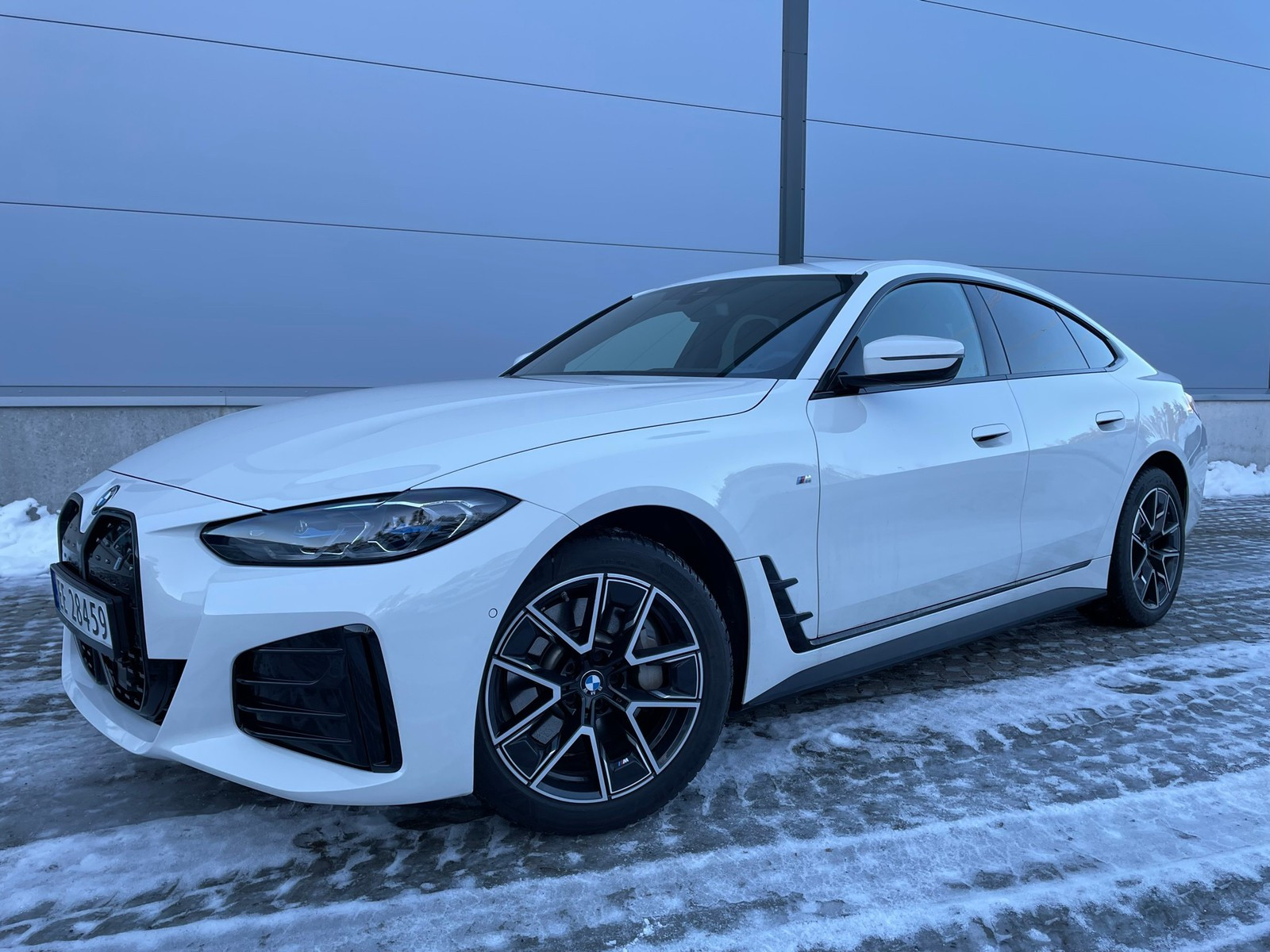 BMW i4