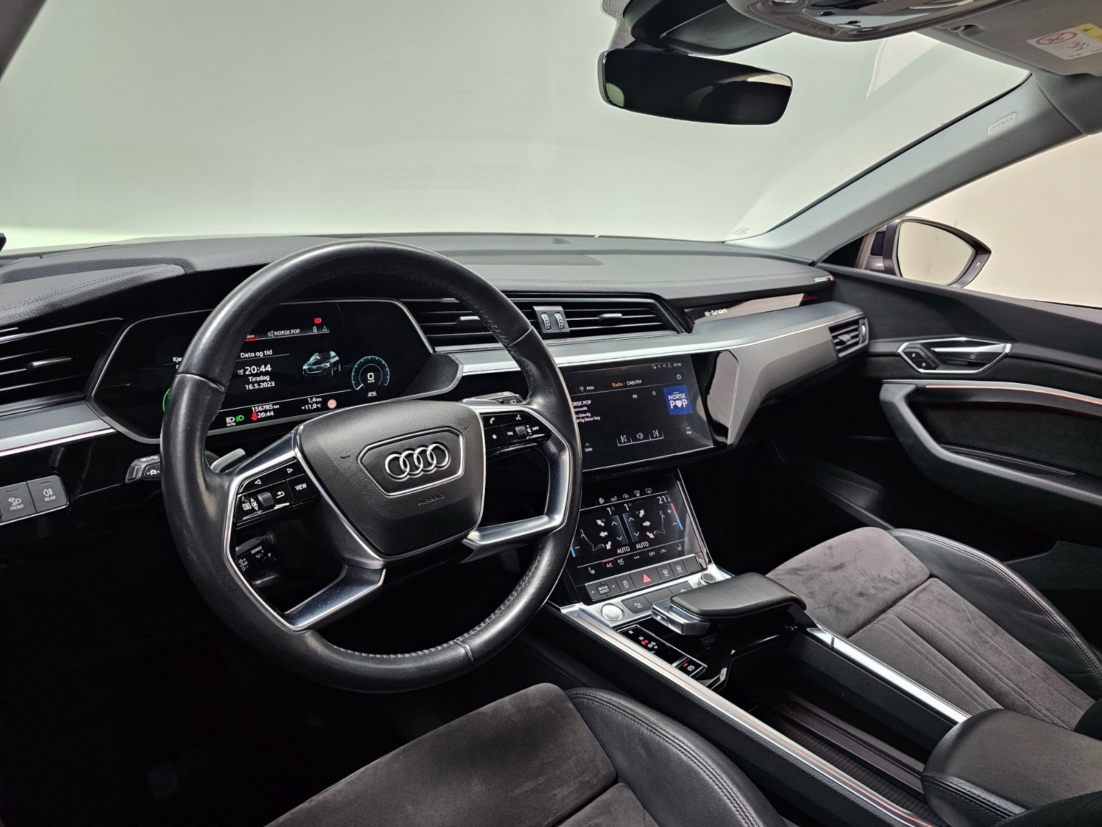 Audi e-tron