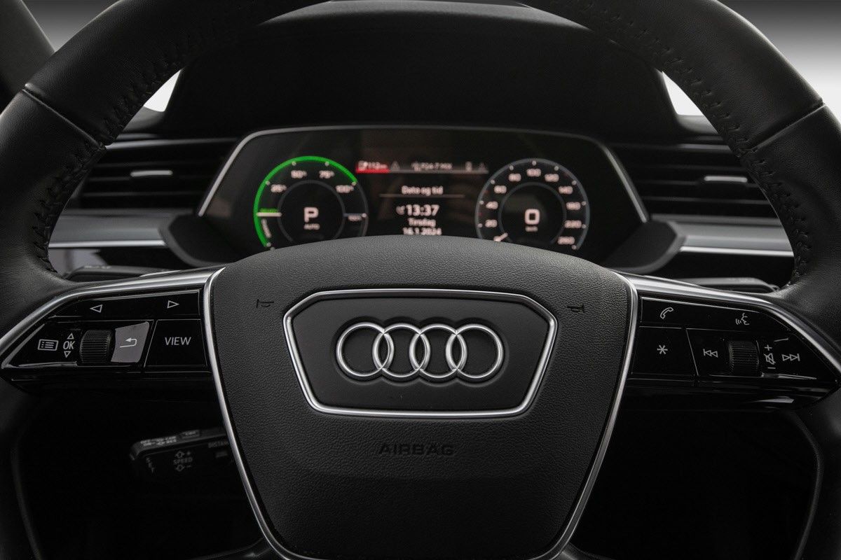 Audi e-tron