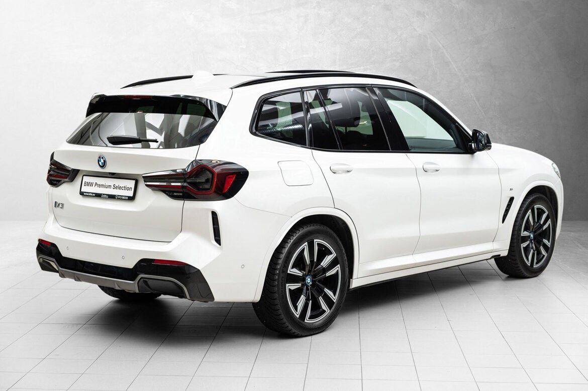 BMW iX3