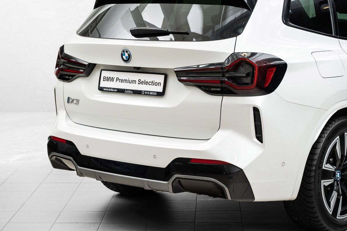 BMW iX3