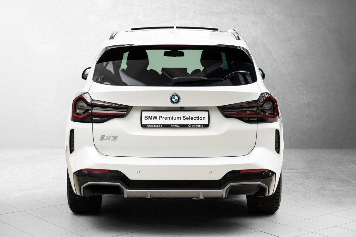 BMW iX3