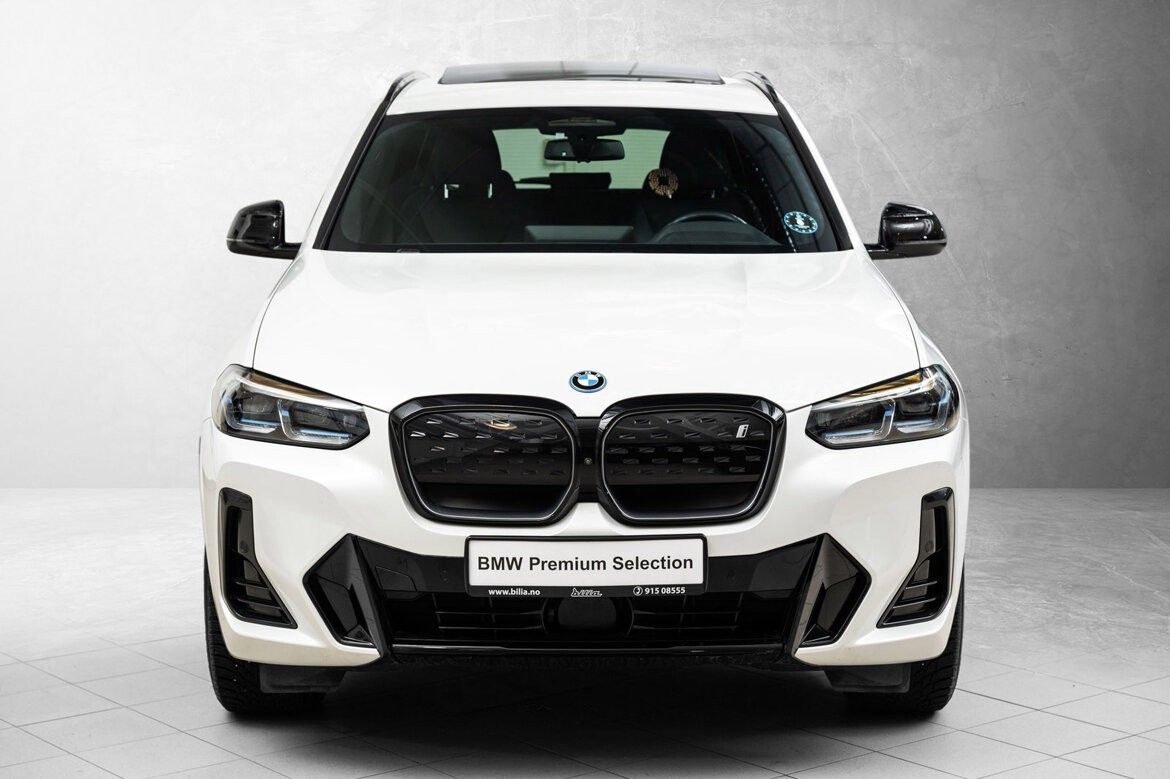 BMW iX3