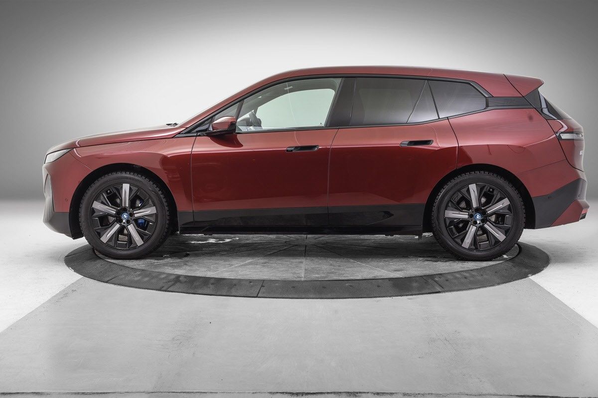 BMW iX xDrive 40