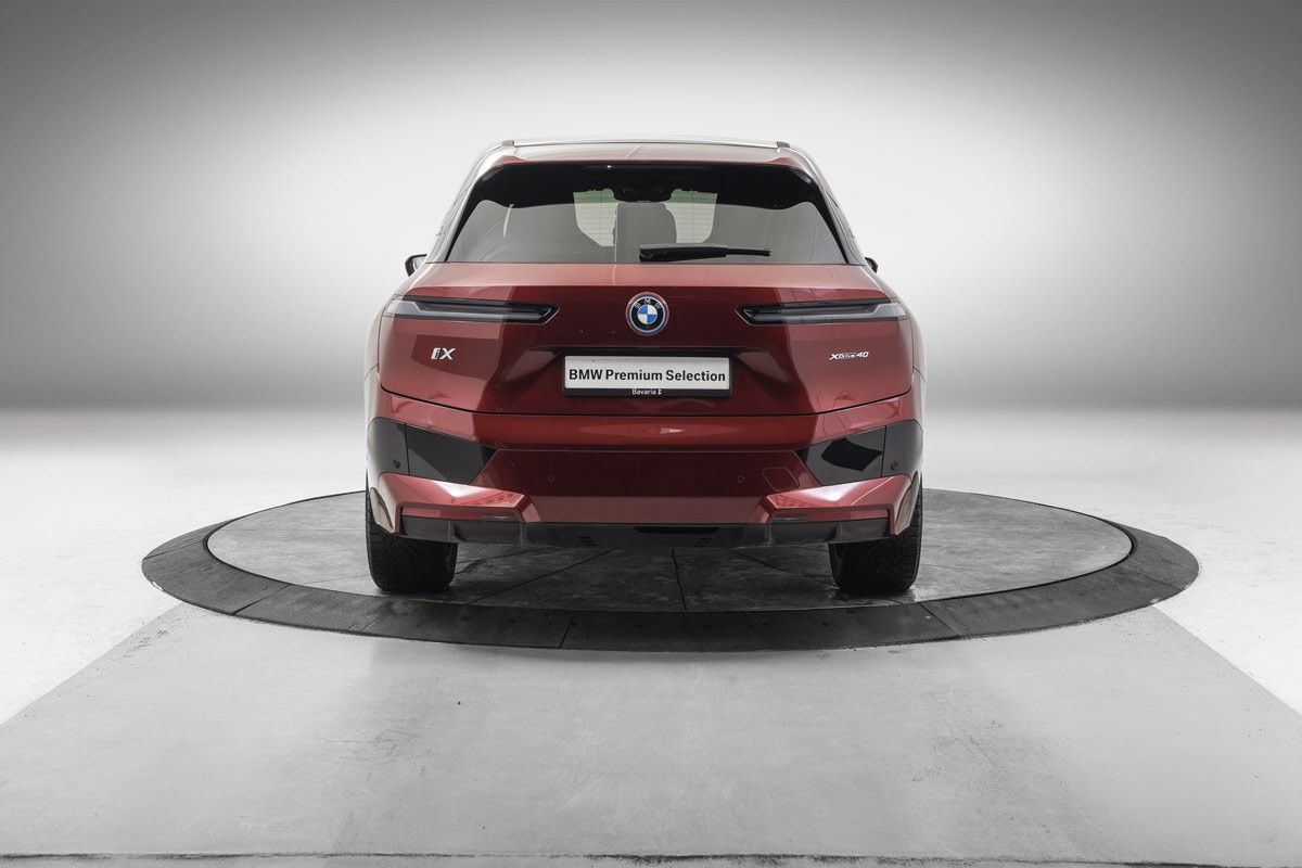 BMW iX xDrive 40
