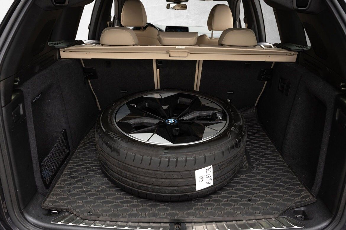 BMW iX3