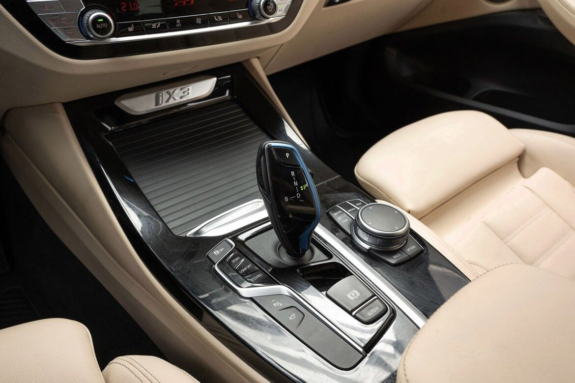 BMW iX3