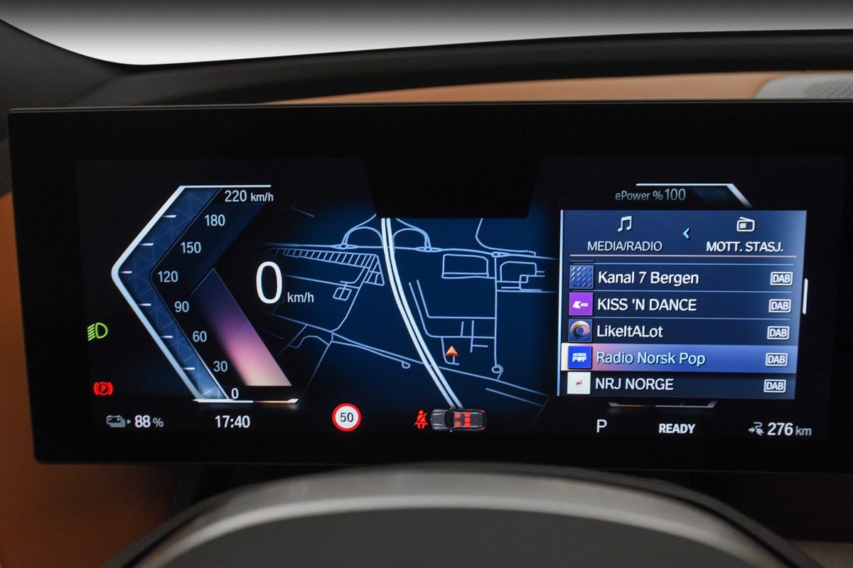 BMW iX xDrive 40
