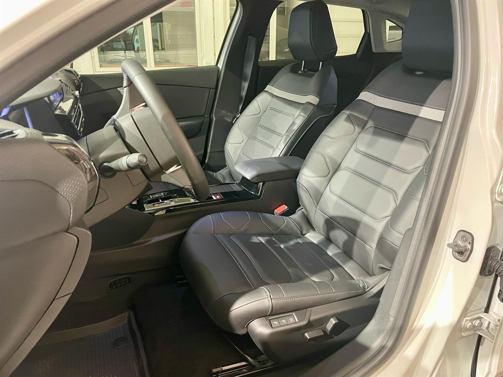 Citroen E-C4 X