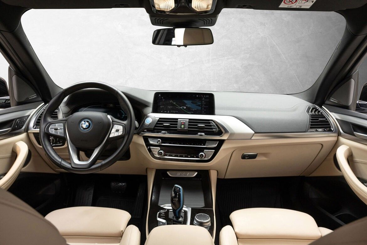 BMW iX3